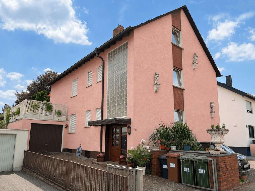 Immobilie in Heddesheim - Dreifamilienhaus mit Pool & Garten – vielseitige Perspektiven in Heddesheim - Bild 1