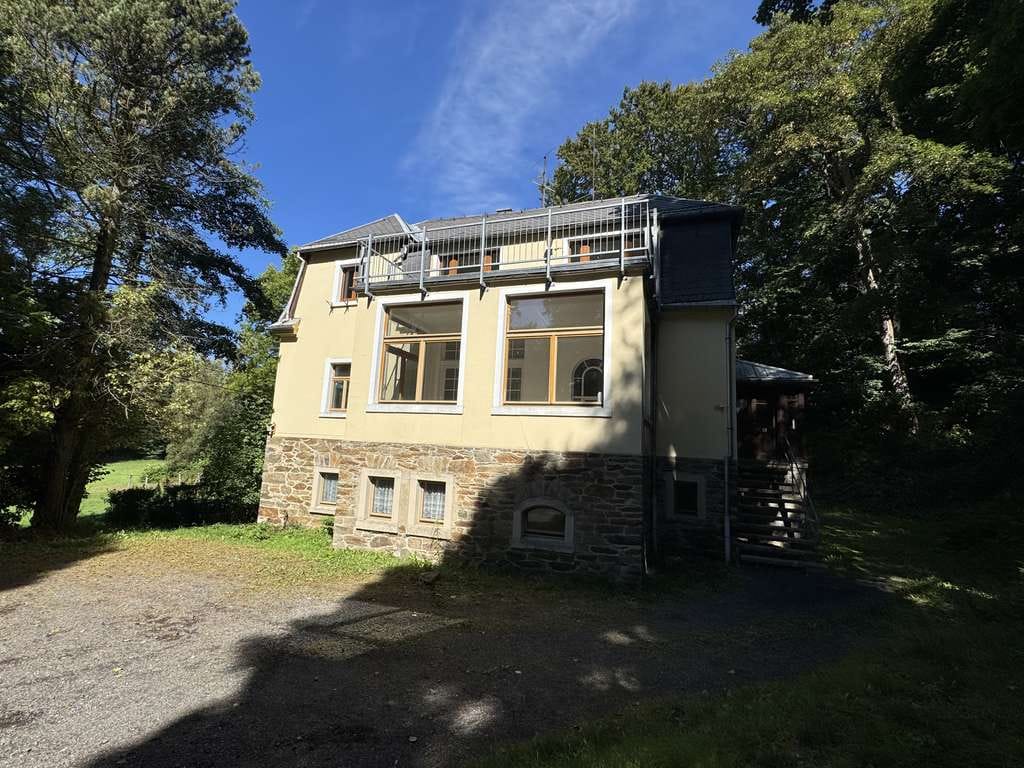 Immobilie in Schlettau - Schöne Wohnvilla mit einer Einliegerwohnung - Bild 1