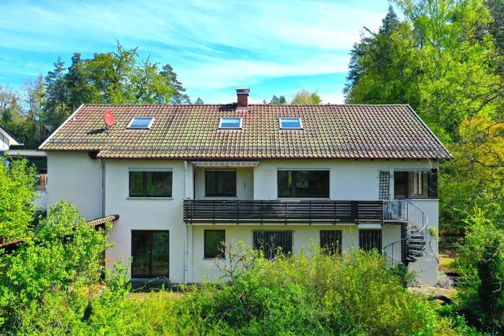 Immobilie in Grafenau - Großes Ein-/Zweifamilienhaus auf Traumgrundstück in bester Lage - Bild 2