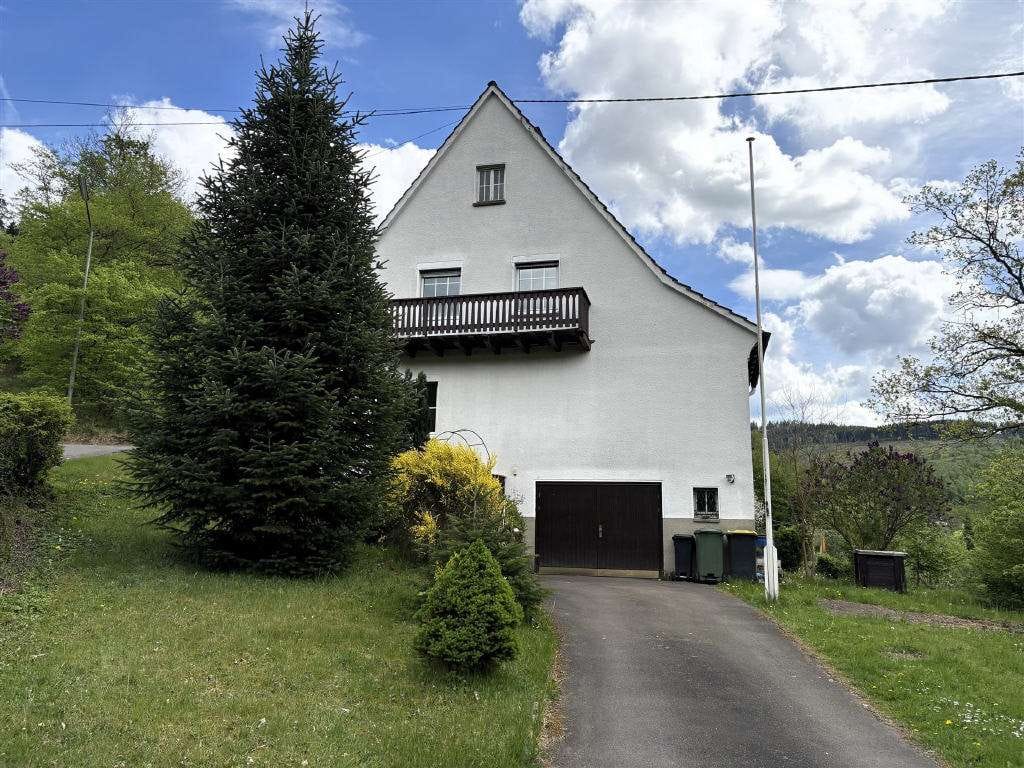 Immobilie in Lennestadt - / Solides Zweifamilienhaus in Lennestadt-Bilstein - Bild 2