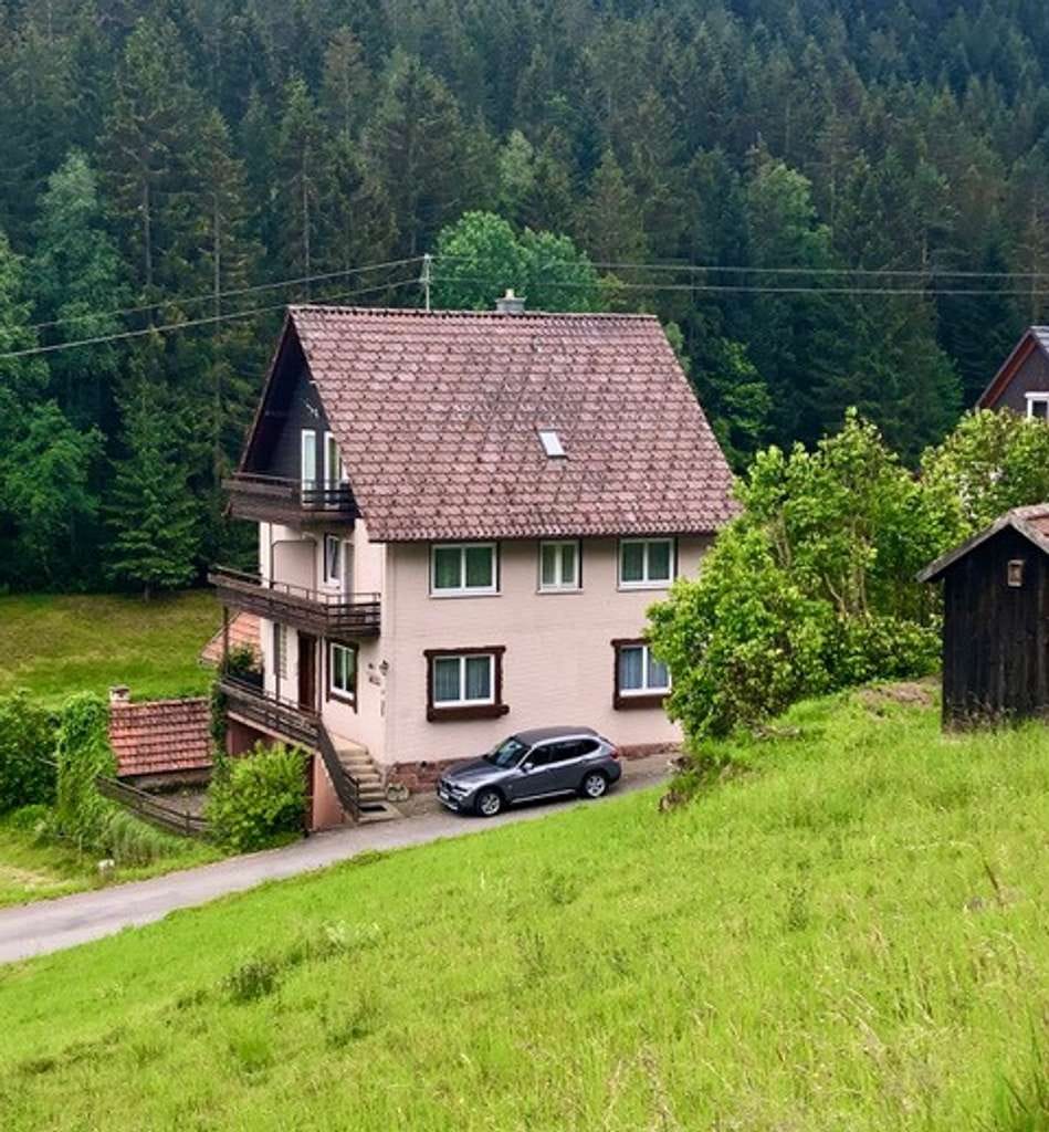Immobilie in Enzklösterle - Ehemaliges Gästehaus mit traumhafter Lage am Bach – Ruhe und Natur pur - Bild 4