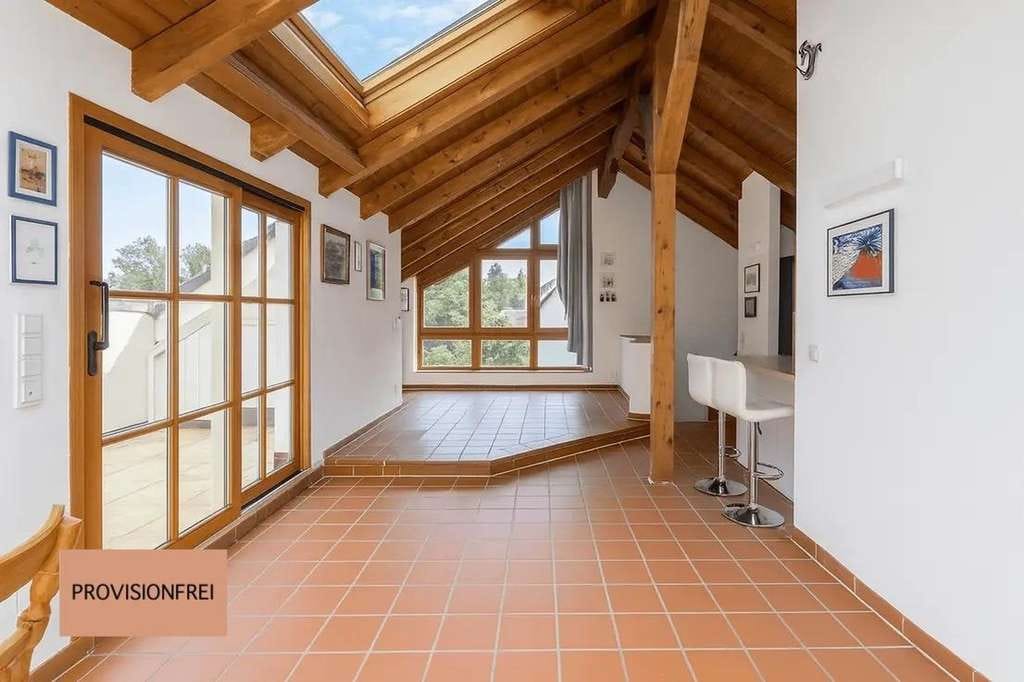 Immobilie in Ottobrunn - 4-Zimmer Maisonette/Ottobrunn mit Terasse+Garage. Provisionfrei! - Bild 0