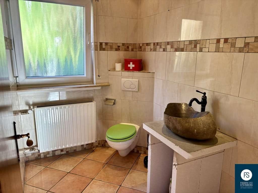 Immobilie in Ense - Natur trifft Zuhause: Charmantes Ein-/Zweifamilienhaus am Waldrand von Ense-Lüttringen - Bild 4
