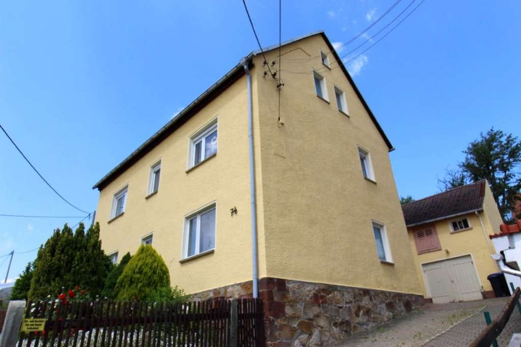 Immobilie in Penig - Ehemaliges Zwei- bis Dreifamilienhaus mit Platz für eine größere Familie - Bild 0