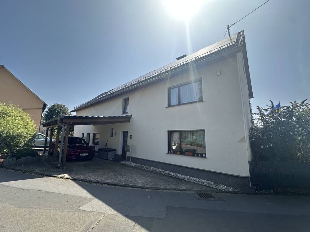 Immobilie in Altenkirchen (Westerwald) - Großes Einfamilienhaus mit Pool, Sauna, Lift und nachhaltiger Energietechnik - Bild 2