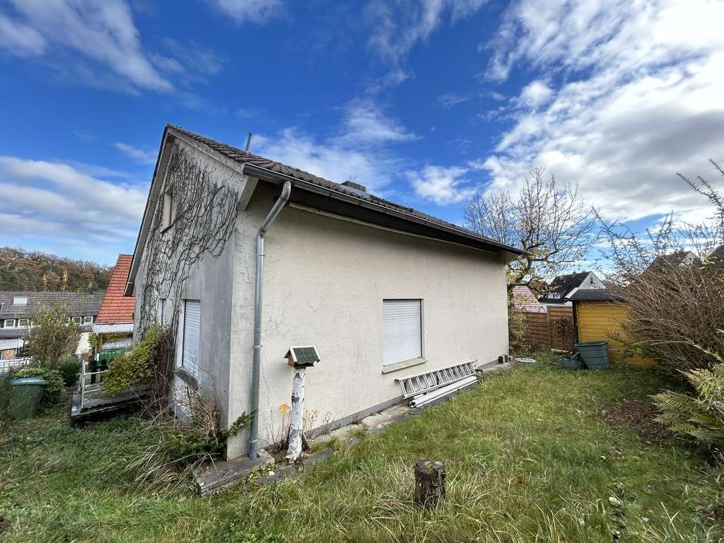 Immobilie in Marsberg - Einfamilienhaus mit Freisitz und Gartenhaus in Marsberg - Bild 2