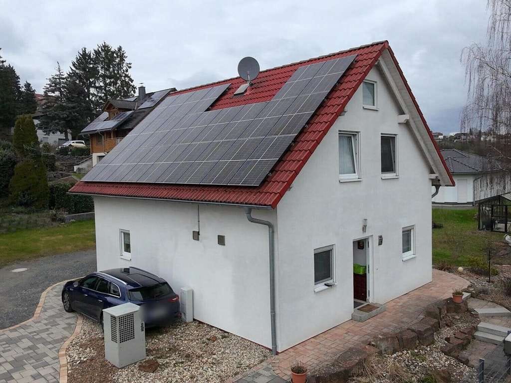 Immobilie in Weimar (Lahn) - Familienfreundliches Zuhause mit Solarpower, großer Terrasse! - Bild 4