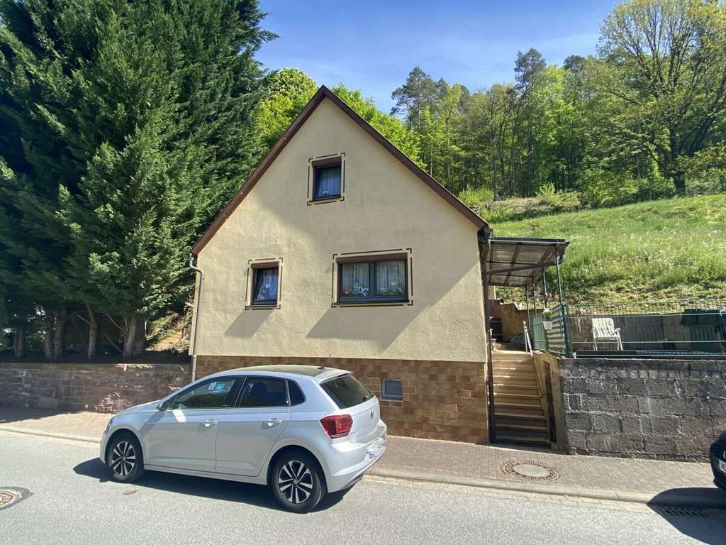Immobilie in Hafenlohr - Kleines Haus zum Wohlfühlen und Selbstgestalten in Windheim - Bild 1