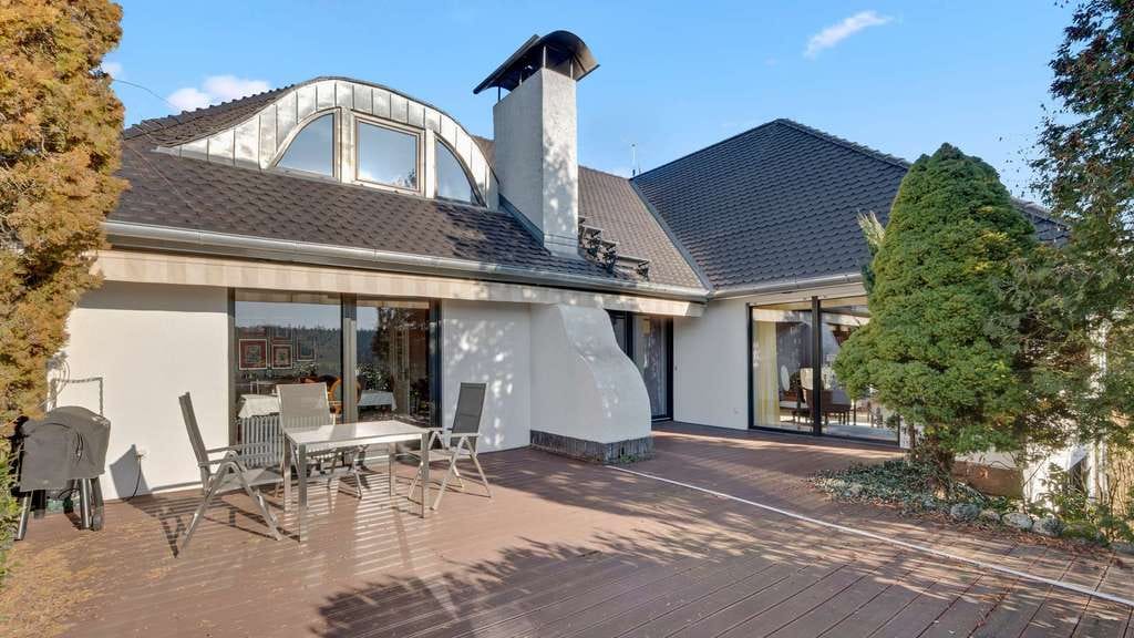 Immobilie in Zirndorf - Exklusives Anwesen! Modernisierte Villa in ruhiger Lage mit einzigartigem Grundstück - Bild 4