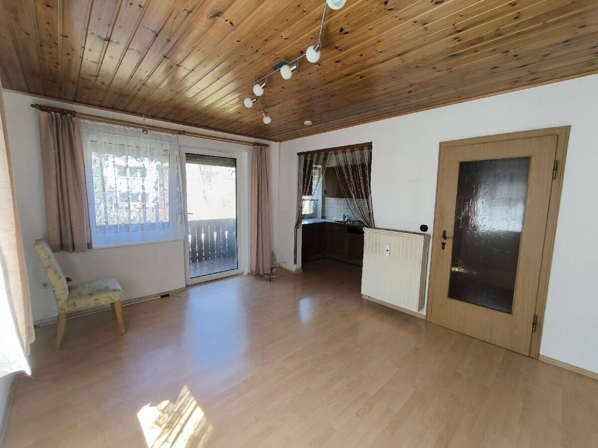Immobilie in Regen - 2 - Zimmer ETW mit Carport in der Kreisstadt Regen "bezahlbarer Wohnraum" Kaufpreis 70.000,00 € - Bild 1