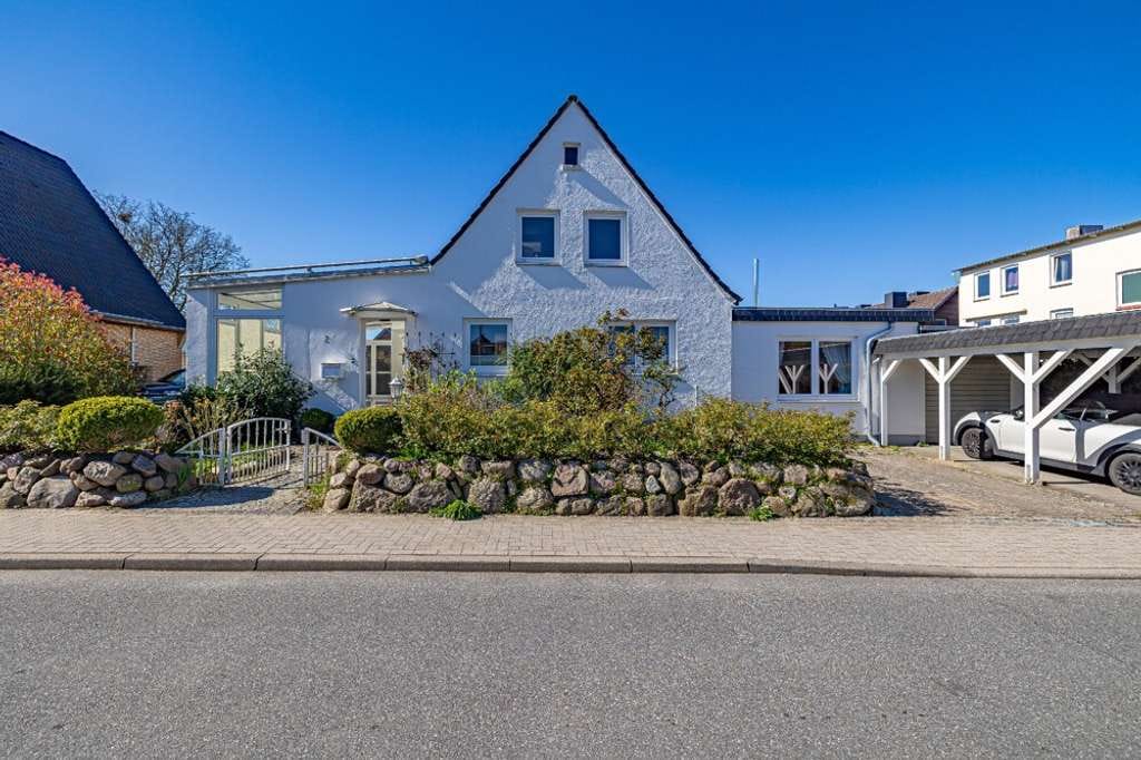 Immobilie in Laboe - Einfamilienhaus in begehrter Lage von Laboe - Bild 1