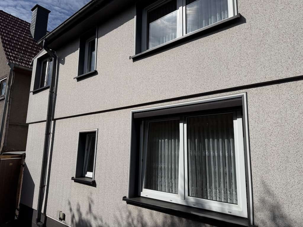 Immobilie in Drei Gleichen - Charmantes Einfamilienhaus mit Entwicklungspotenzial – sofort bewohnbar - Bild 2