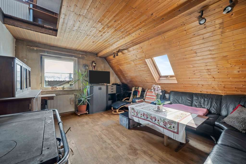 Immobilie in Münsingen - Wohnhaus mit Potenzial: zwei Doppelhaushälften in Münsingen - Bild 3