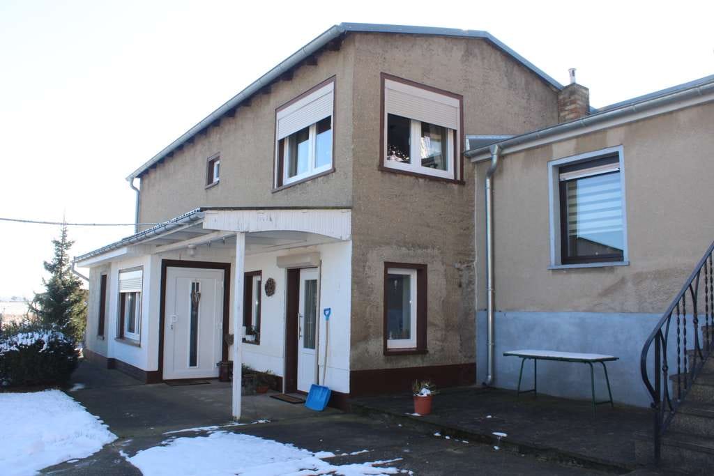 Immobilie in Dommitzsch - 2 auf einen Streich! Gepflegte Doppelhaushälfte und saniertes Einfamilienhaus - Bild 2
