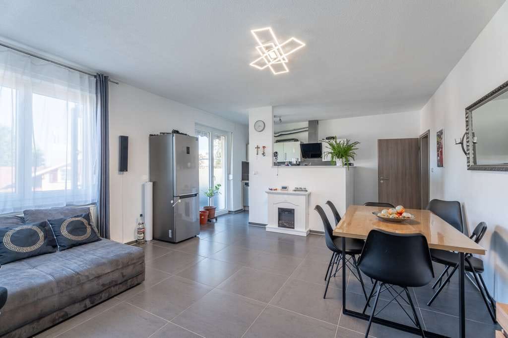 Immobilie in Rielasingen-Worblingen - 4-Zimmer-Wohnung mit Balkon | ca. 11.520 € Kaltmiete p.a. - Bild 1