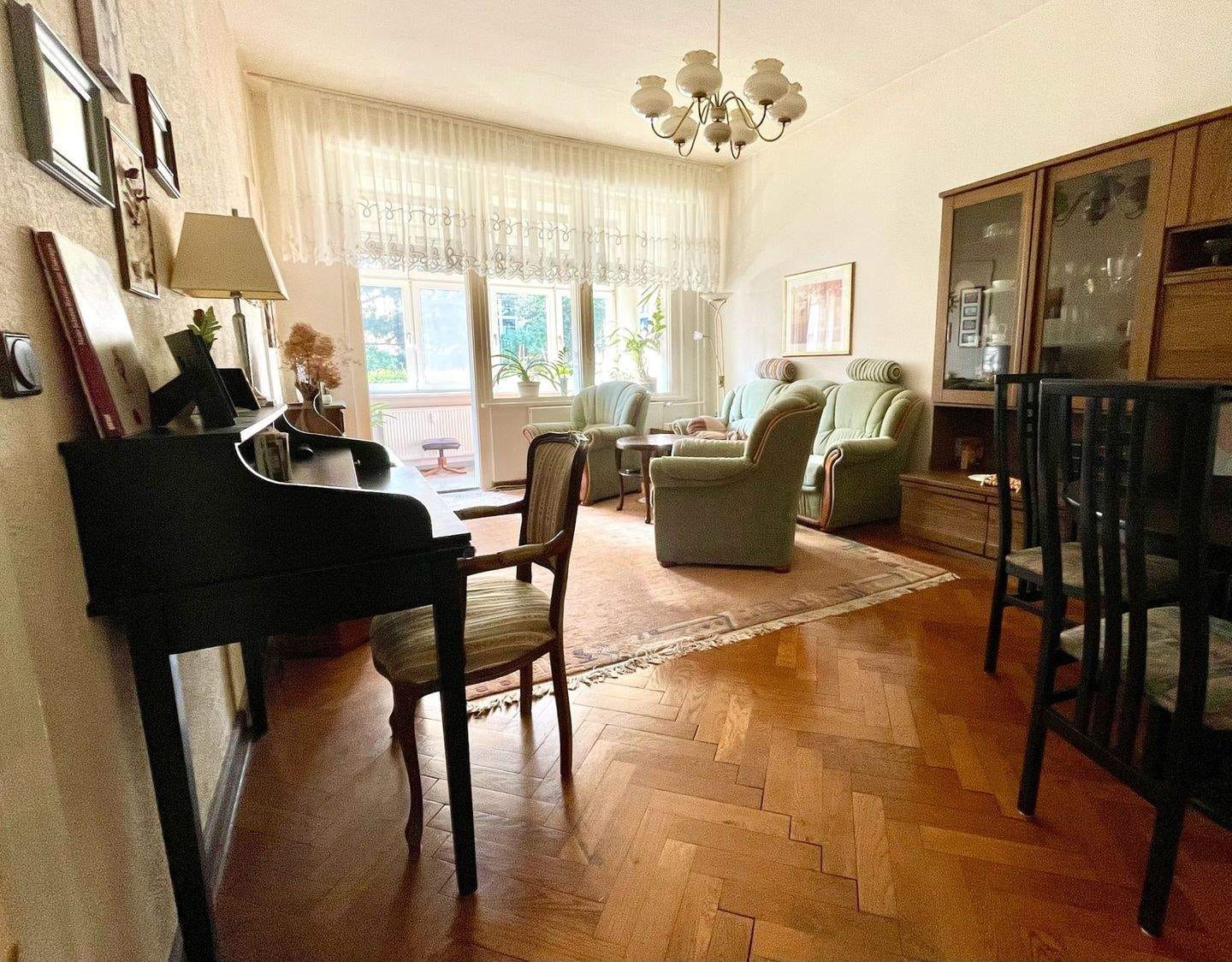 Immobilie in Sömmerda - SCHÖNE UND GROSSZÜGIGE 4-ZIMMER-WOHNUNG - Bild 3