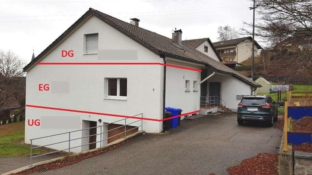 Immobilie in Rickenbach - Dreifamilienhaus in Rickenbach in ruhiger Wohnlage - auch als Mehrgenerationenhaus geeignet. - Bild 2