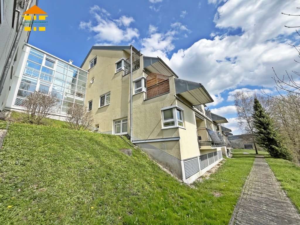 Immobilie in Burkhardtsdorf - *Kapitalanlage mit Weitblick –  2-Raum-Wohnung mit Balkon & Tiefgarage in Burkhardtsdorf* - Bild 0