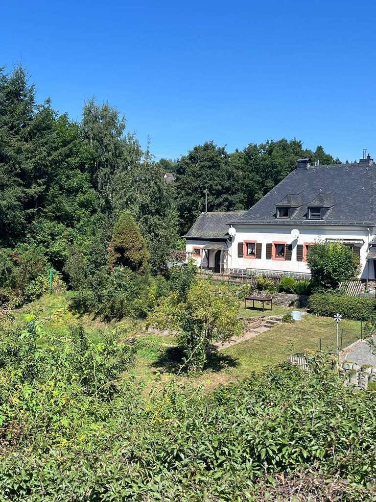 Immobilie in Jünkerath - Historische Doppelhaushälfte im Burgbering in Jünkeraths ältesten Siedlung zu verkaufen! - Bild 1