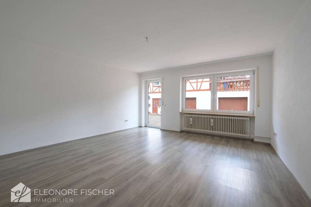 Immobilie in Nördlingen - Renovierte 3-Zi.-Erdgeschosswohnung mit Terrasse und Stellplatz vor den Toren Nördlingens - Bild 2