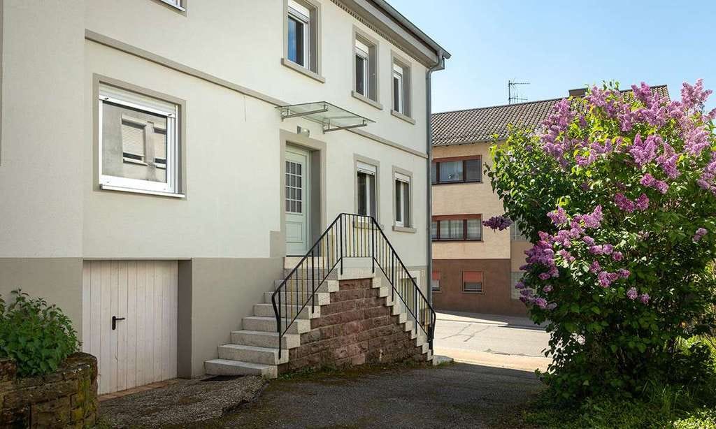 Immobilie in Neunkirchen - Viel Platz für Ideen! Zweifamilienhaus mit Scheune und großem Garten - Bild 4