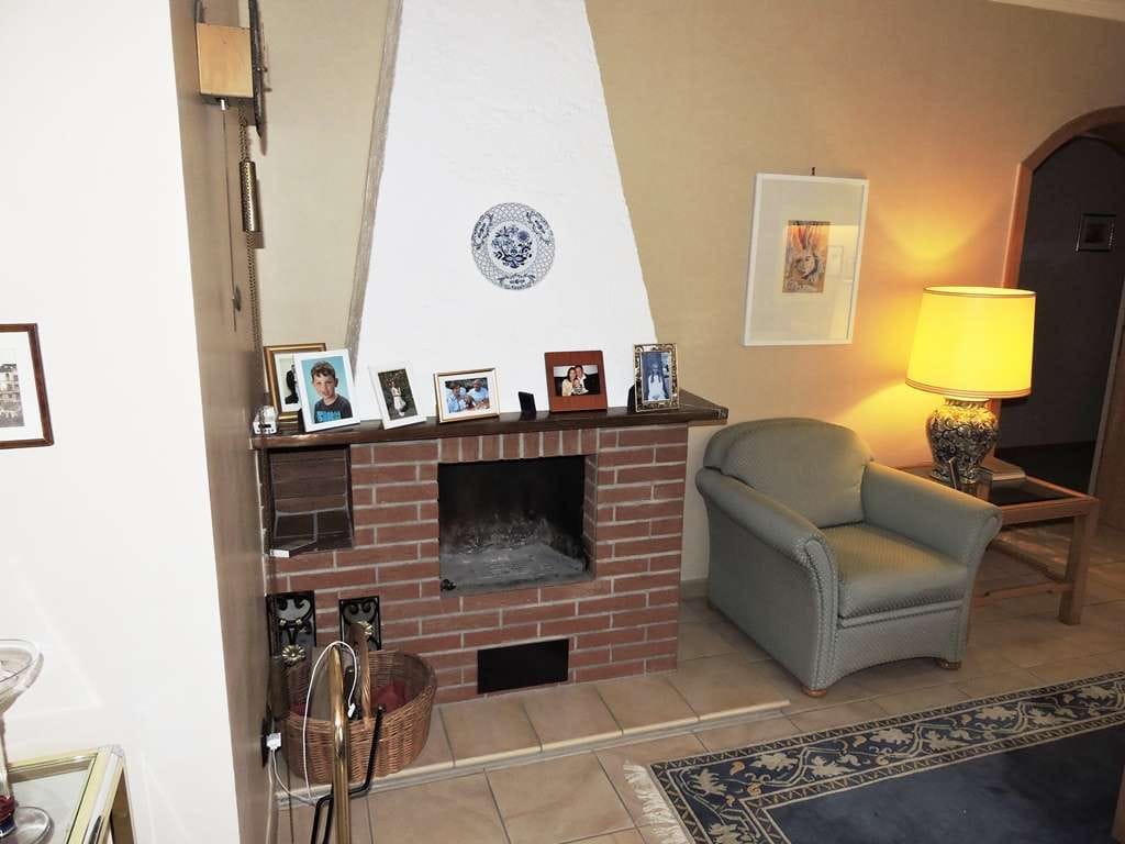 Immobilie in Burgbrohl - Einfamilienhaus mit Einliegerwohnung in 56659 Burgbrohl!! Top Lage und Ausblick!! - Bild 4