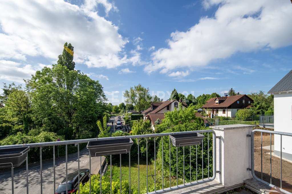 Immobilie in Hofheim am Taunus - Beste Lage, top Rendite, Kapitalanleger, Großfamilien: 3 Stellplätze, bezugsfrei, Option 3. Wohnung - Bild 3