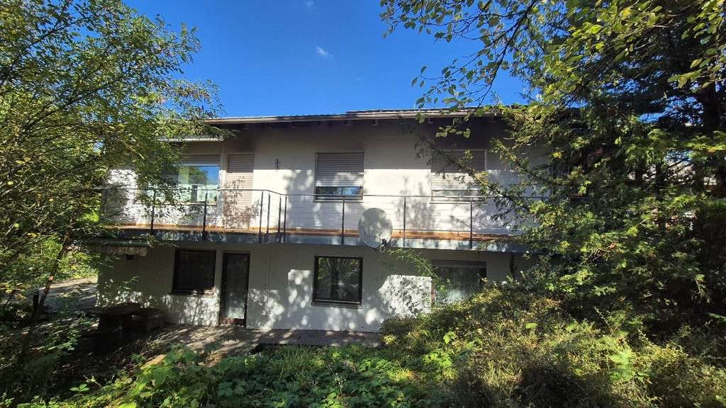 Immobilie in Wutöschingen - "neu" Degernau - großes Einfamilienhaus in schöner Lage - Bild 0
