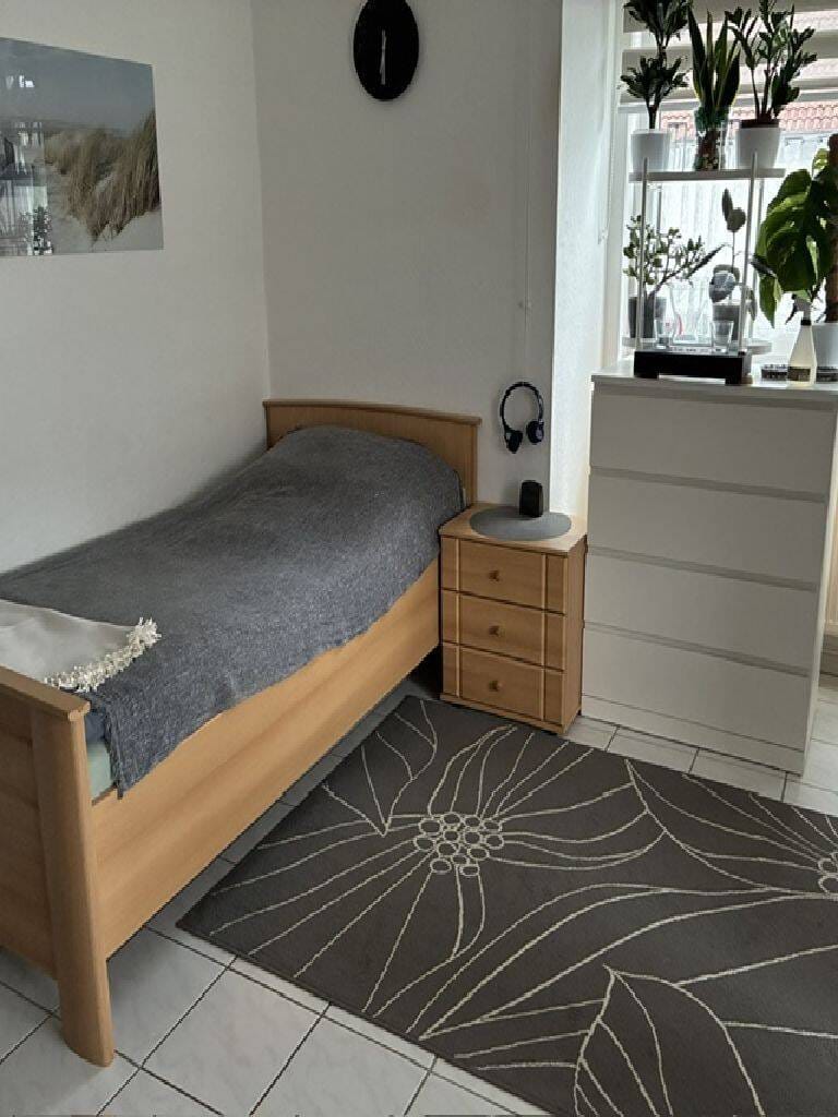 Immobilie in Bad Emstal - Modern möbliertes, sehr gepflegtes 1 Zimmer-Apartment mit Balkon und Pkw-Stellplatz in guter Lage - Bild 1