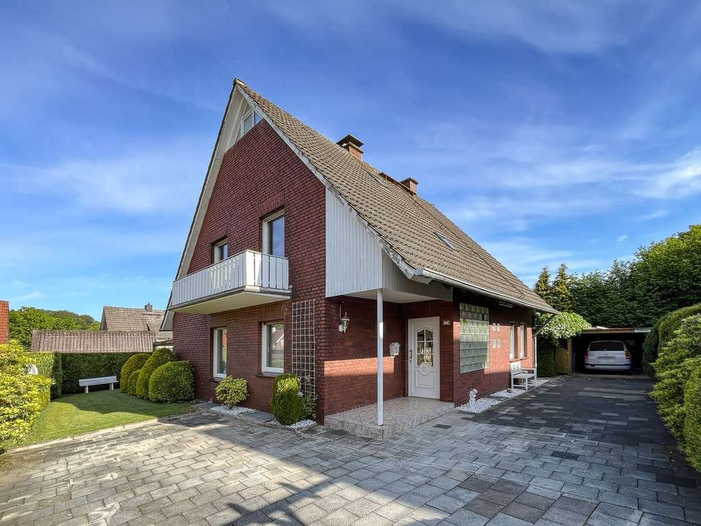 Immobilie in Ibbenbüren - Viel Raum für eigene Ideen: Wohnhaus mit Entwicklungspotenzial in Laggenbeck - Bild 0