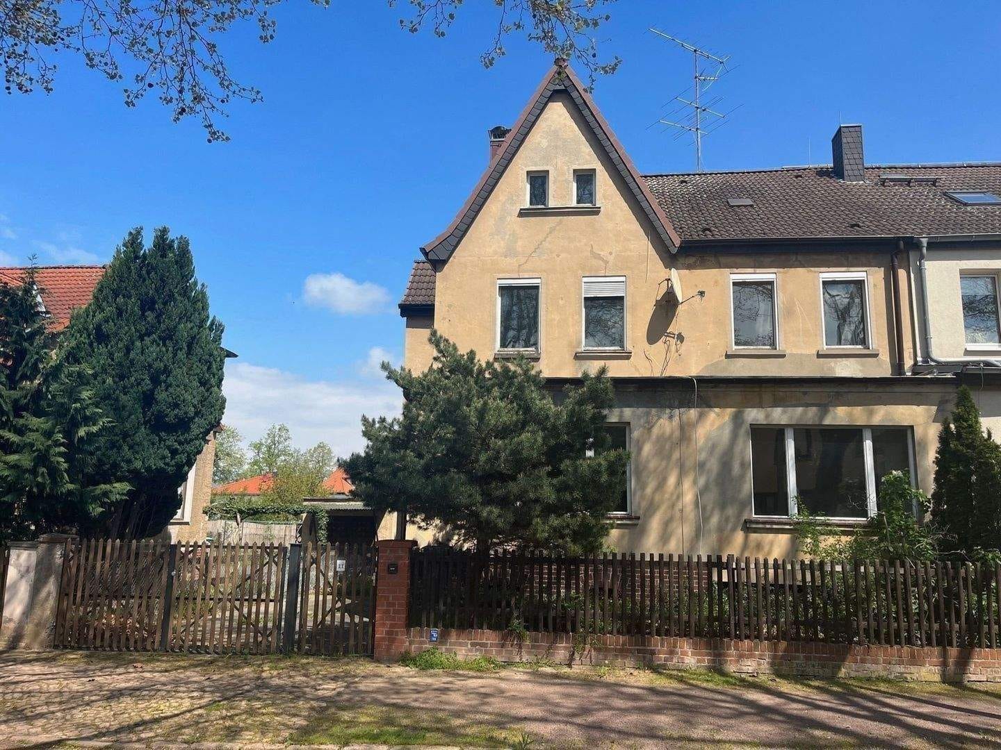 Immobilie in Halle (Saale) - villenartige DHH in Dölau - ruhig und fein gelegen - Bild 0