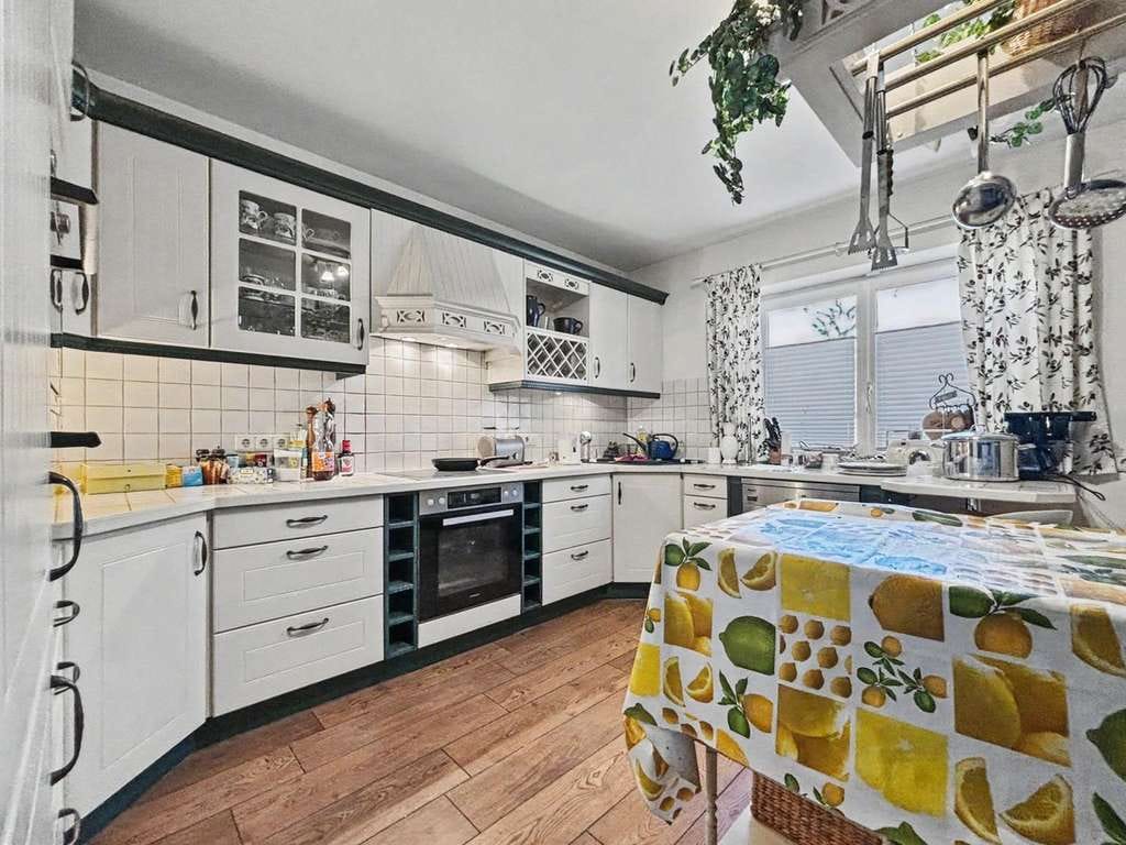 Immobilie in Gersfeld - Hochwertiges Einfamilienhaus mit Einliegerwohnung, Praxisfläche &amp; Wohnrecht in Gersfeld - Bild 4