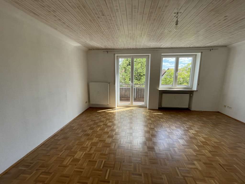 Immobilie in Tirschenreuth - Gepflegte 3-Zimmer-Dachgeschosswohnung - Bild 2