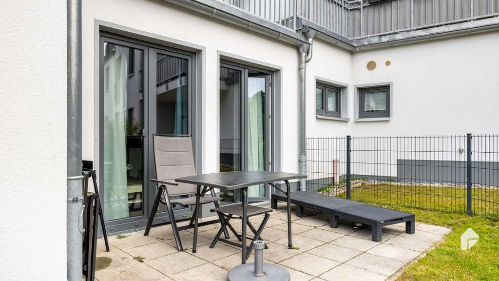 Immobilie in Rerik - Ostseeperle Möwennest: EG-Wohnung mit Garten, SO-Terrasse und Stellplatz | 300 Meter zur Ostsee - Bild 1