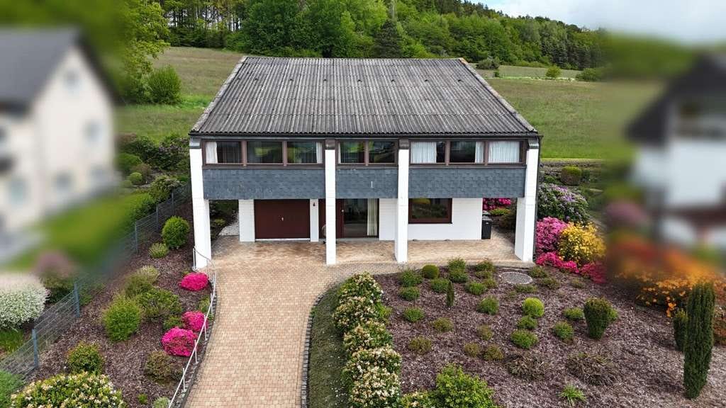 Immobilie in Attendorn - Freistehendes Einfamilienhaus in Biekhofen - Bild 0