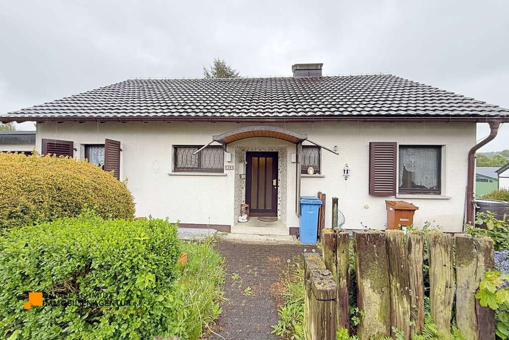 Immobilie in Woldert - Familienfreundliches Einfamilienhaus mit Entwicklungspotenzial in Woldert - Bild 0