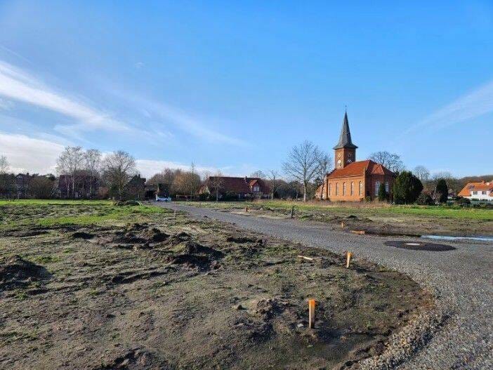 Immobilie in Gilten - Mit Grundstück: Großzügiges Familienhaus mit besonderem Reiz in Suderbruch - Bild 1