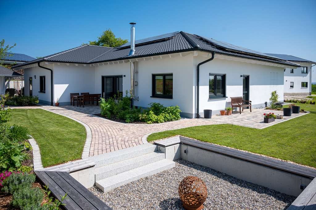 Immobilie in Wutach - Provisionsfrei: Bungalow 2022 mit Smart Home, Wärmepumpe & A+ - Bild 2
