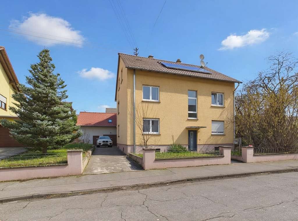 Immobilie in Bretten - Renditeobjekt: Mehrfamilienhaus mit vorliegender Teilungserklärung | Bretten-Diedelsheim - Bild 0