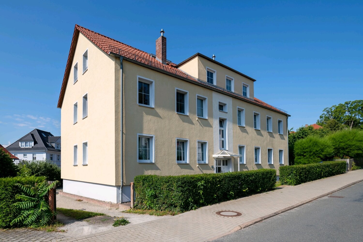 Immobilie in Rudolstadt - Mehrfamilienhaus in Rudolstadt-West provisionsfrei zu verkaufen - Bild 0