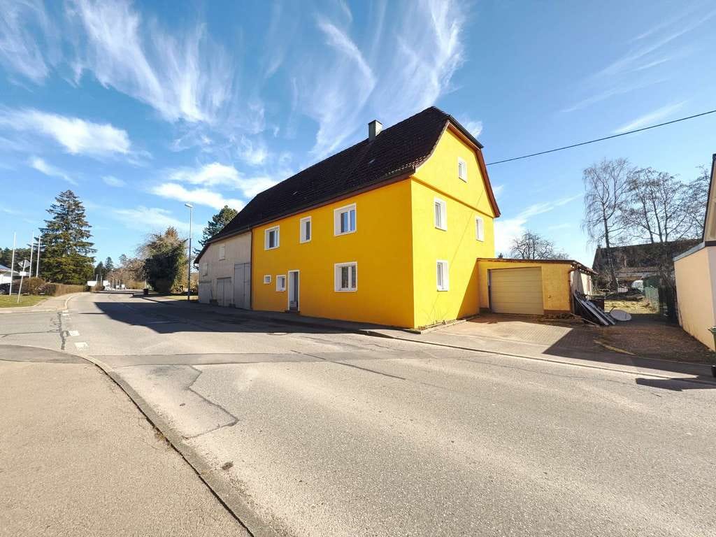 Immobilie in Neuweiler - Großzügiges Saniertes Fachwerkhaus in Neuweiler-Zwerenberg + 3 Garagen - Bild 1