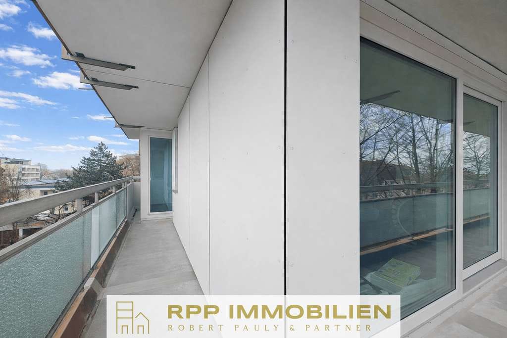 Immobilie in Unterschleißheim - Bezugsfrei & renoviert: Attraktive 3-Zi.-Wohnung mit zweiseitigem Balkon und Aufzug - Bild 4