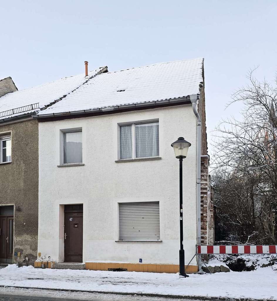Immobilie in Jüterbog - Renovierungsobjekt im Zentrum von Jüterbog – Reihenendhaus mit Substanz - Bild 1