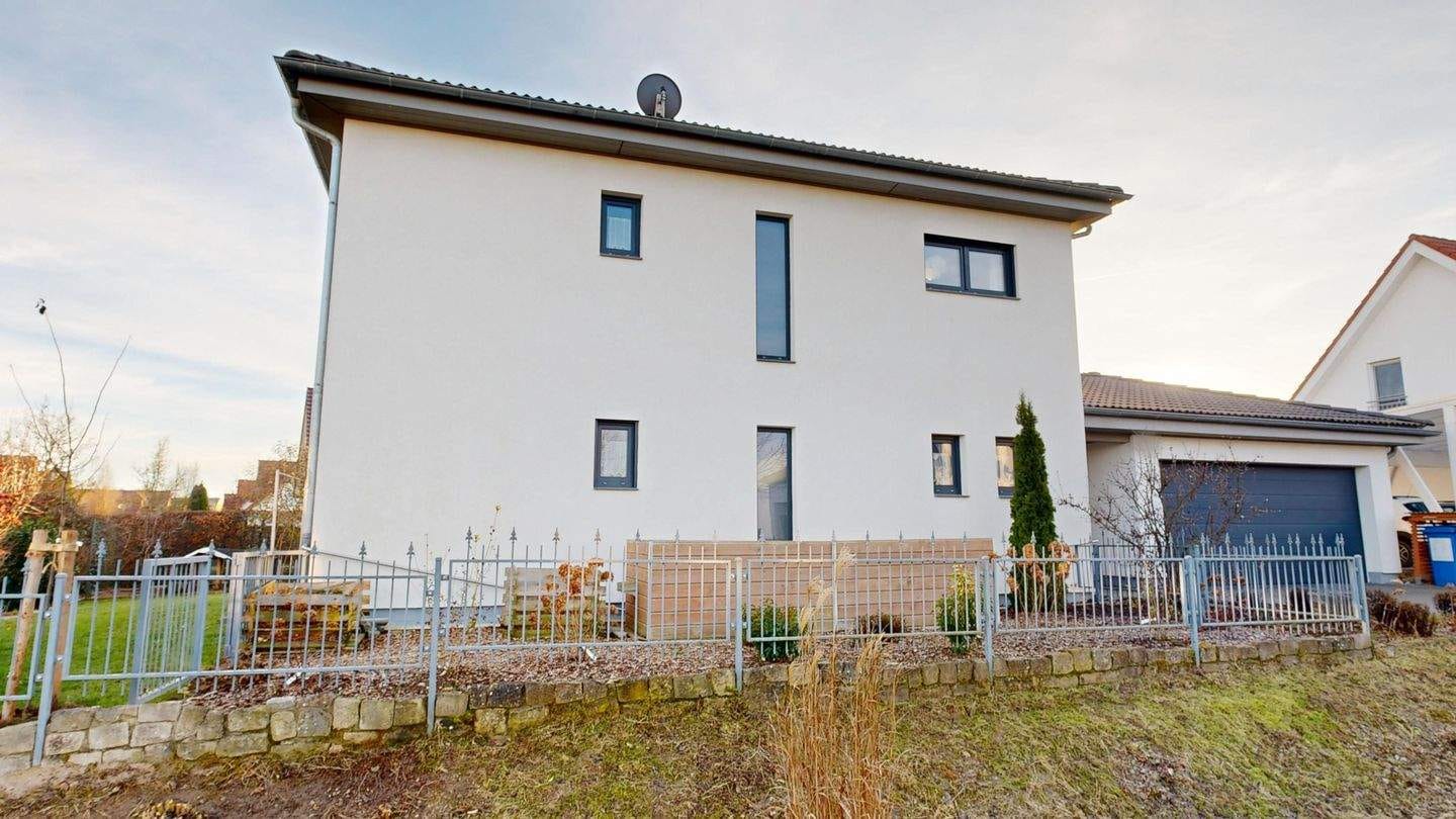 Immobilie in Willanzheim - Wohlfühlhaus mit hervorragender Energiebilanz in ruhiger Lage von Willanzheim - Bild 2