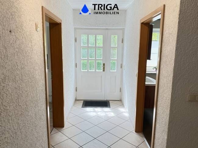 Immobilie in Nordhausen - Einziehen und Wohlfühlern! Einfamilienhaus mit großen Carport, Kaminofen, Einbauküche und  Terrasse! - Bild 3