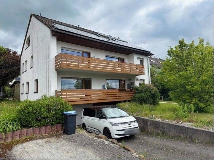 Immobilie in Bad Hersfeld - Zweifamilienhaus mit Garage in Bad Hersfeld - Bild 0