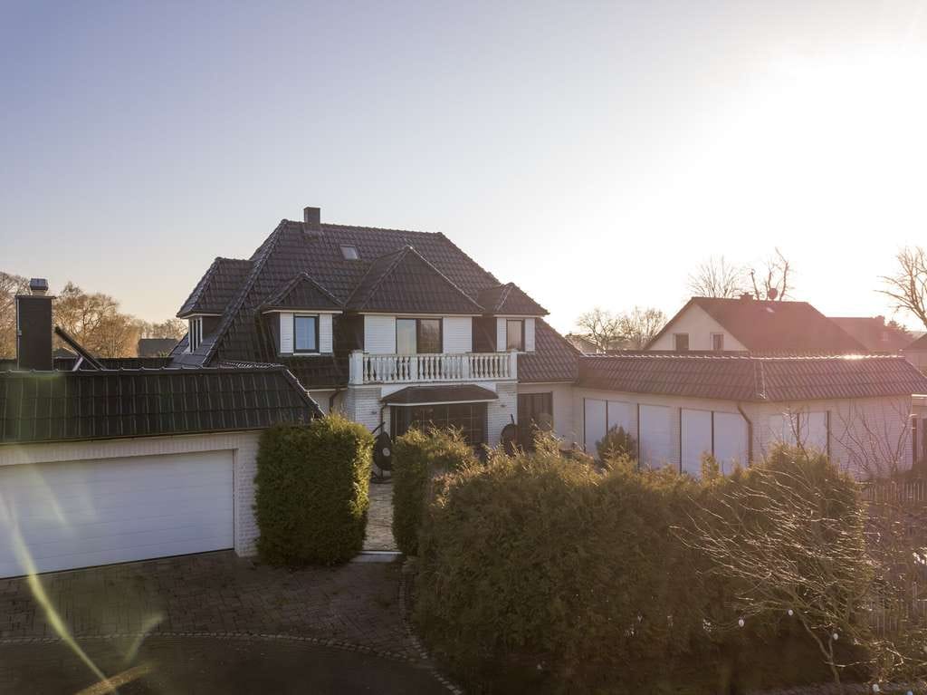 Immobilie in Cambs - Traumhaftes Einfamilienhaus mit Einliegerwohnung und Swimmingpool zu verkaufen! - Bild 2