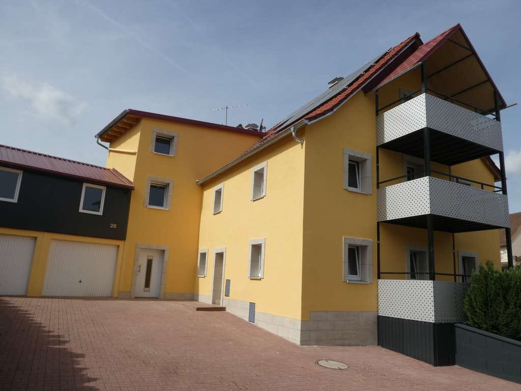 Immobilie in Eltmann - Wohnhaus mit Doppelgarage im Jahr 2024  neu voller Wärmeschutz  &  PV Anlage 15 kW - Bild 3