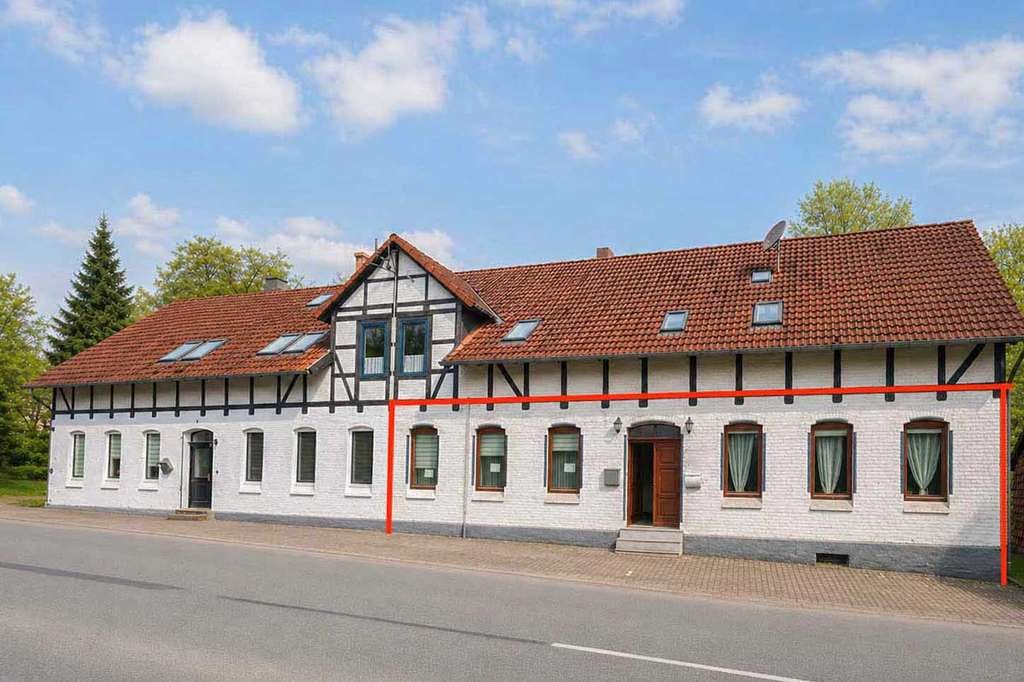 Immobilie in Delligsen - Großzügige 3 Zimmer Wohnung mit Garage in zentraler Lage von Delligsen - Bild 0