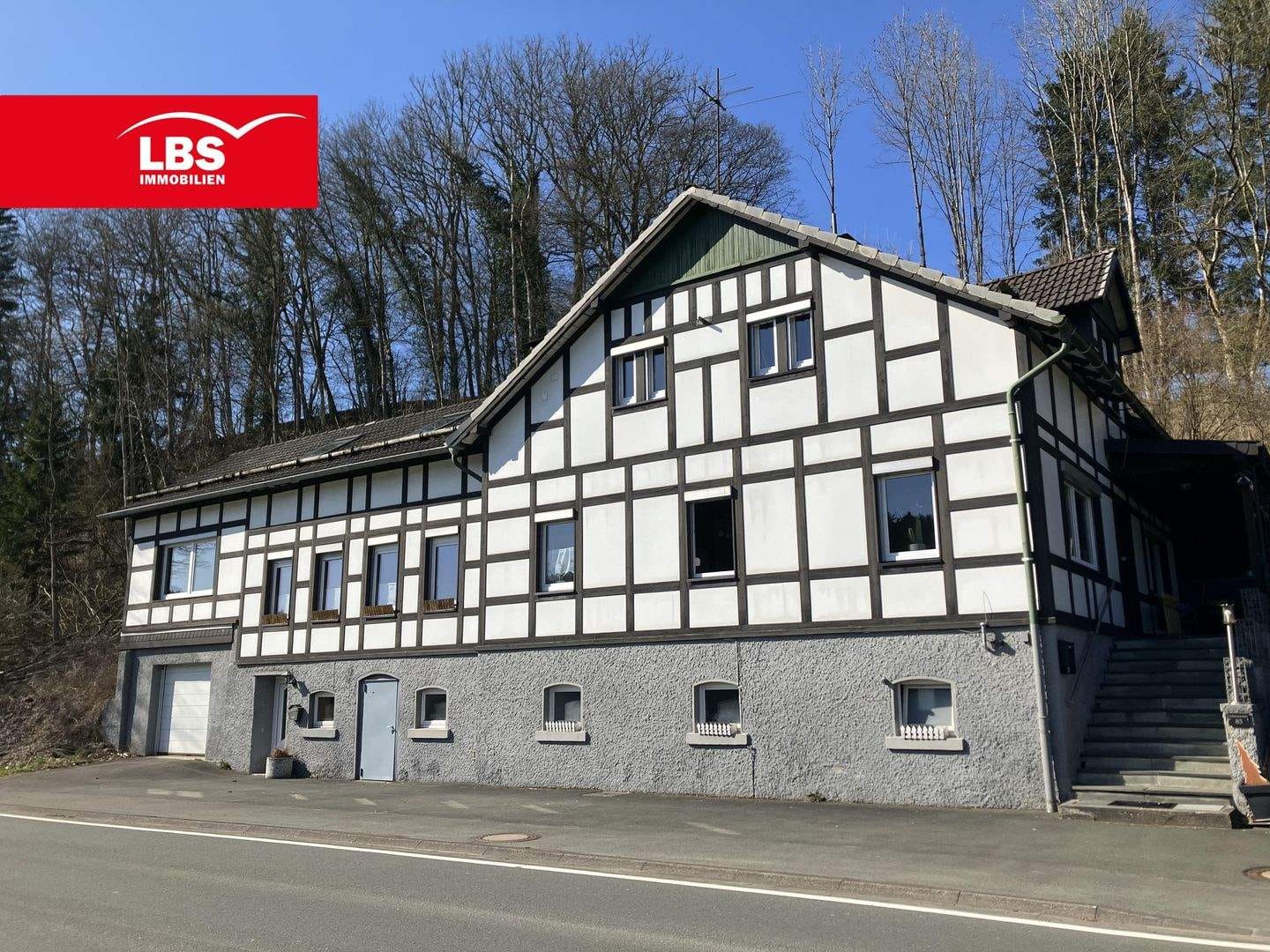 Immobilie in Finnentrop - Doppelhaus in Finnentrop Deutmecke zu verkaufen - Bild 0